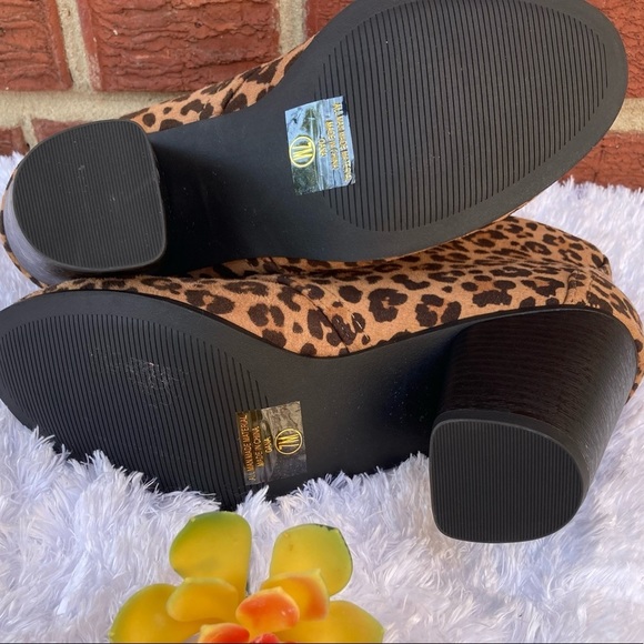 Y.not? Oana Beautiful Leopard print tie up booties with chunky heels size 7M - Picture 12 of 12